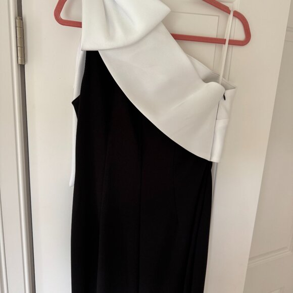 Satin Bow One Shoulder Scuba Crepe Sleeveless Mermaid Gown - Picture 7 of 7